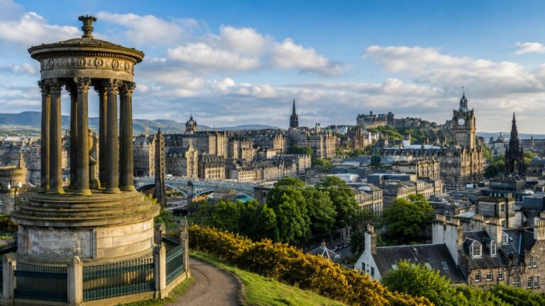 Edinburgh konaklama vergisi dönemi başladı. Ücret yalnız ilk beş geceye ve konaklama bedeline uygulanıyor. Eski rezervasyonların bir bölümü muaf.