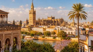 Türkler için Schengen vizesiyle Sevilla seyahat rehberi: Alcázar, Giralda ve Triana rotası 5 eseve2 Türkler için Schengen vizesiyle Sevilla seyahat rehberi: Alcázar, Giralda ve Triana rotası