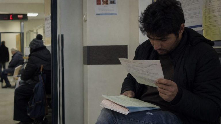 Almanya oturum kartı yenilemesi bekleyen yabancılar geçici belgeye sıkıştı