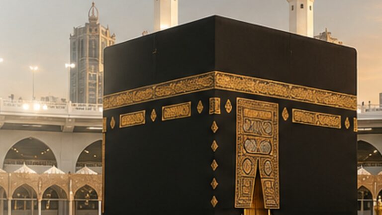2027 Hac kesin kayıt haberini temsil eden Mekke’de Kabe ve hacı adayları