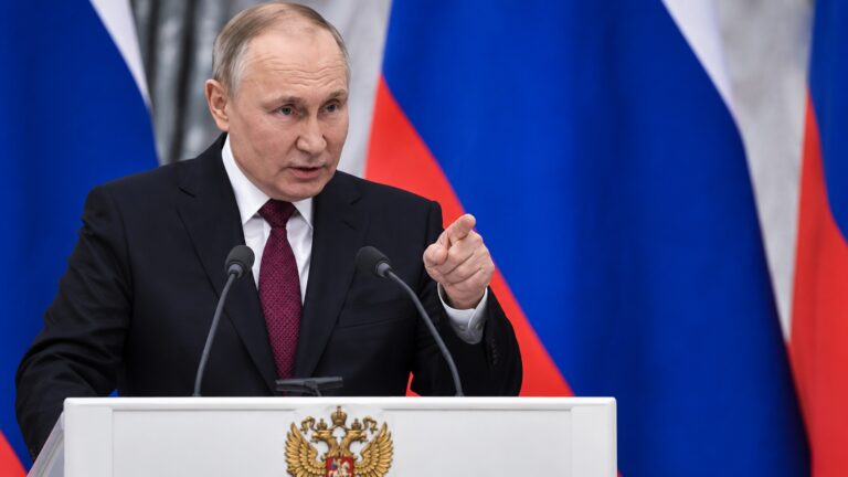 Putin’den Avrupa’ya: “Ukrayna’ya asker göndermek Rusya ile savaş demek”