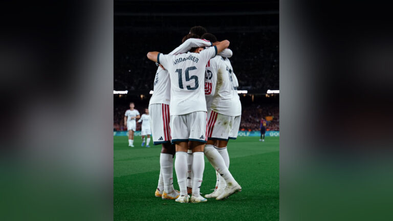 Arda Güler oyun kurucu — Arda Güler ve Real Madridli futbolcuların maç sonrası kucaklaşması