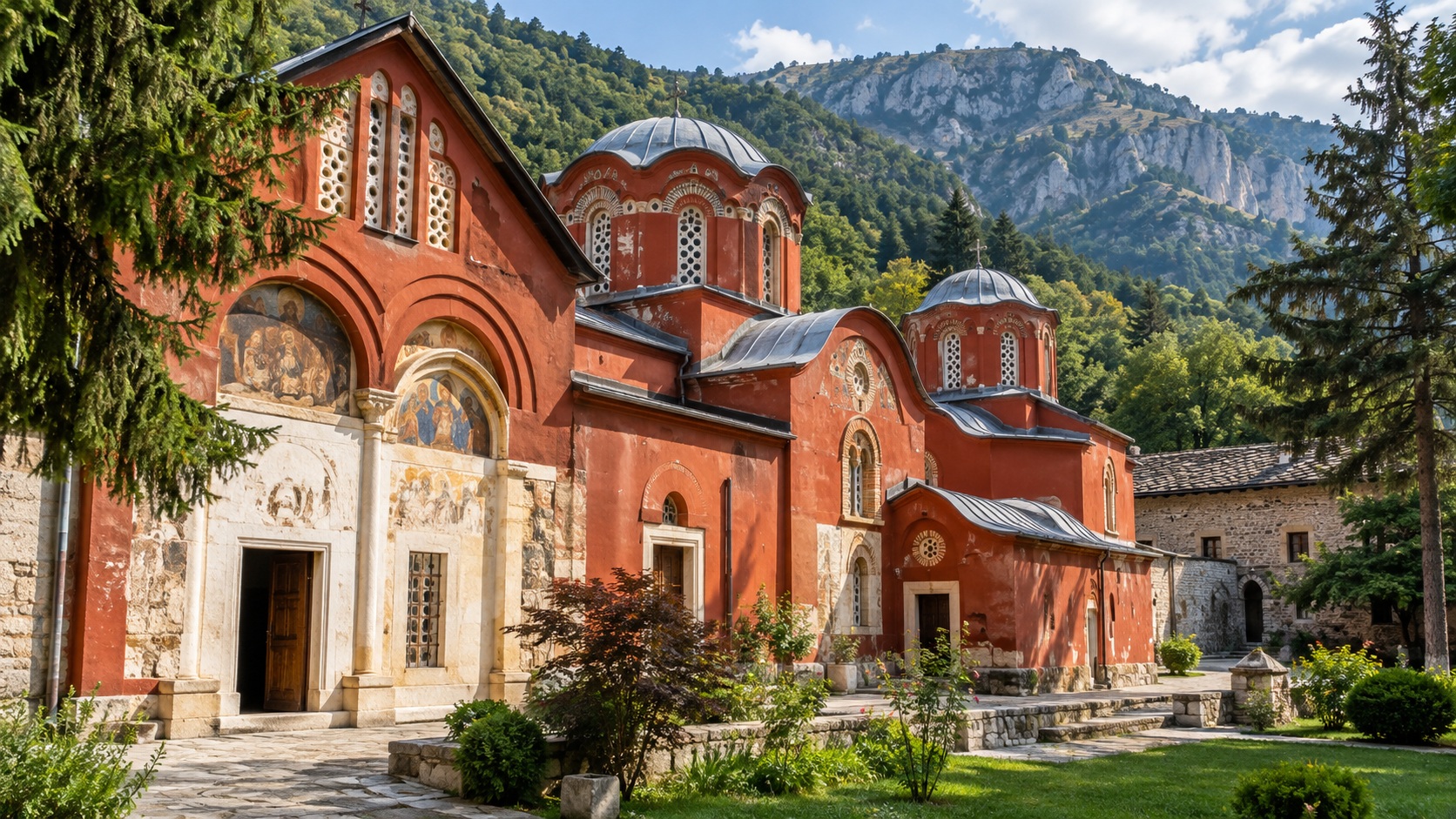 İpek yakınındaki Peć Patrikhanesi manastır kompleksi